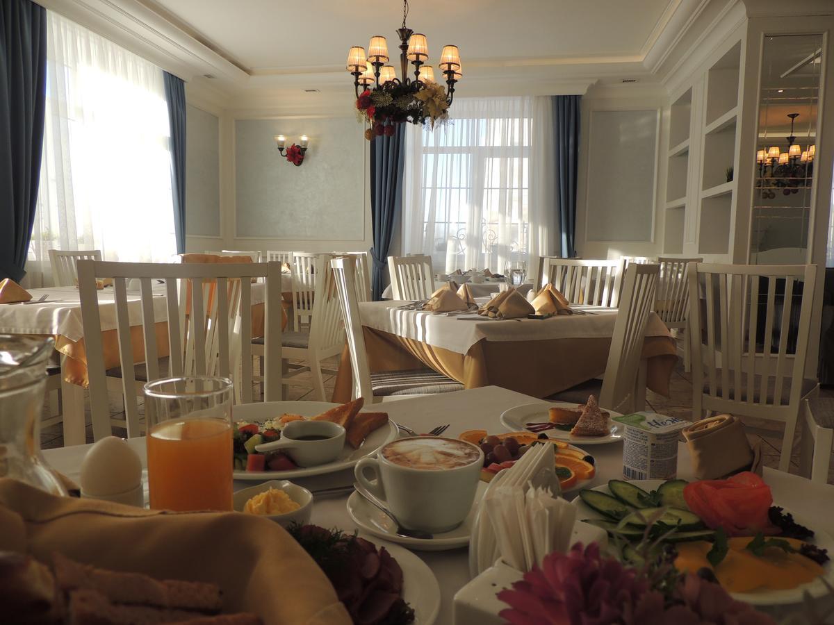 Hotel Monaco Astana Extérieur photo