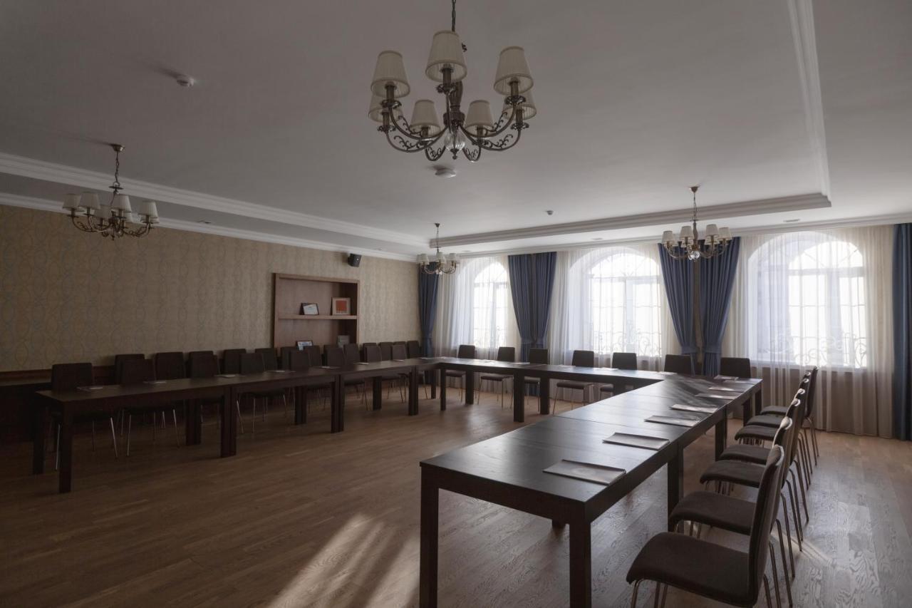 Hotel Monaco Astana Extérieur photo