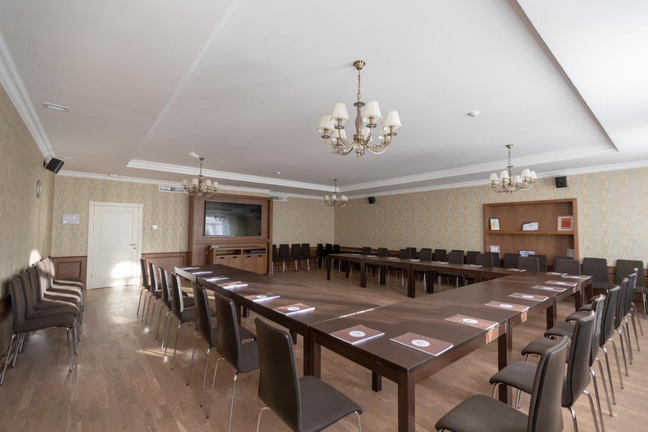 Hotel Monaco Astana Extérieur photo